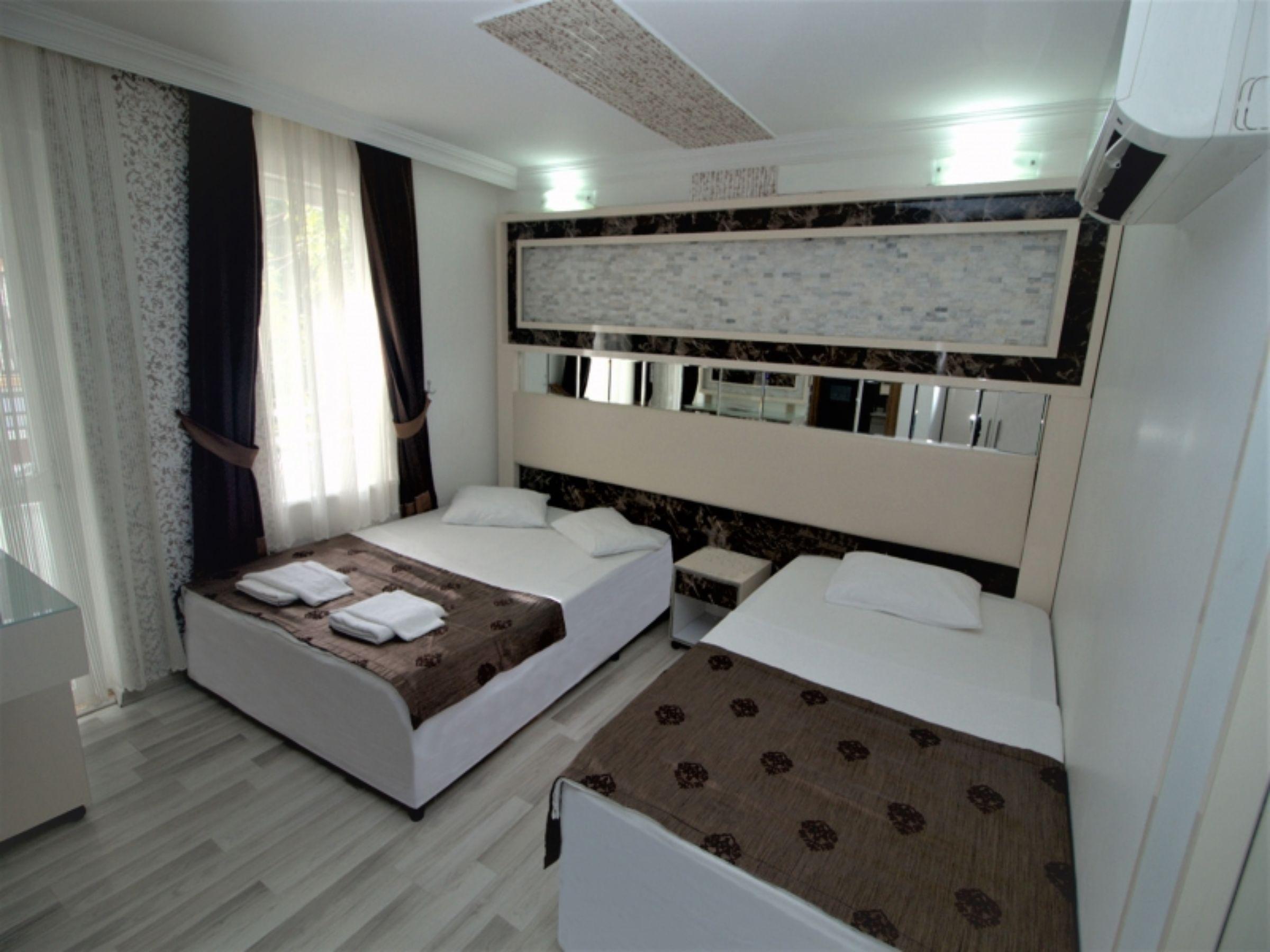 Behram Hotel Antalia Esterno foto